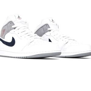 Air Jordan 1 Mid ‘Paris’ 2022 size 12, men’s.